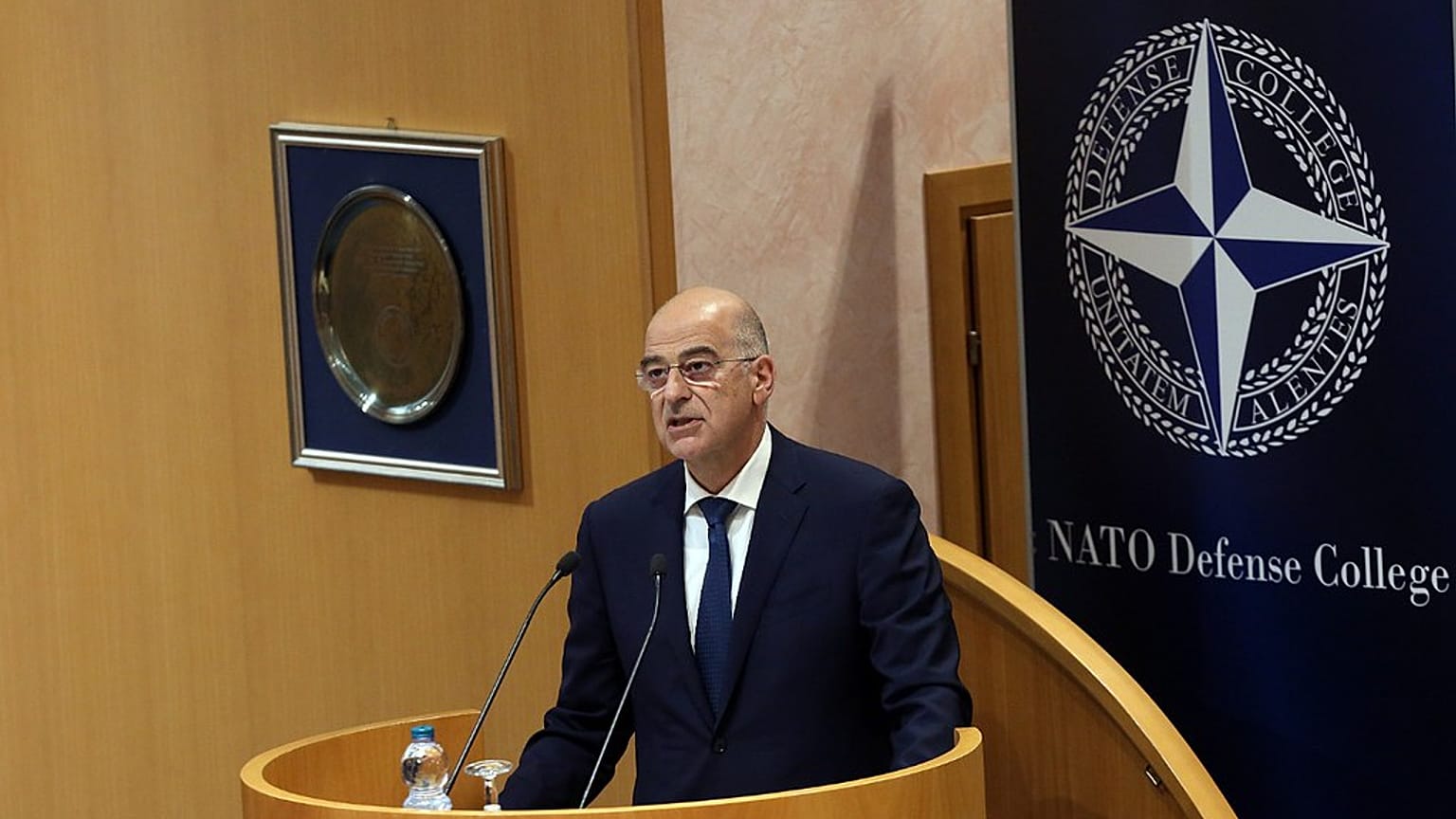 Υπό απέλαση ο Λίβυος πρέσβης στην Αθήνα αν δεν παραδώσει την συμφωνία με την Άγκυρα