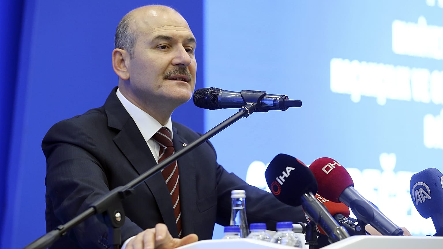 İçişleri Bakanı Süleyman Soylu Emniyet Genel Müdürlüğü Kaçakçılık ve Organize Suçlarla Mücadele Daire Başkanlığı (KOM) Genel Değerlendirme Toplantısı'na katıldı