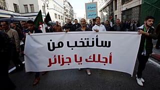 الجزائر: مظاهرات في العاصمة تأييدا للانتخابات الرئاسية