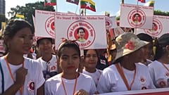 Hundreds rally in Yangon in support of Suu Kyi