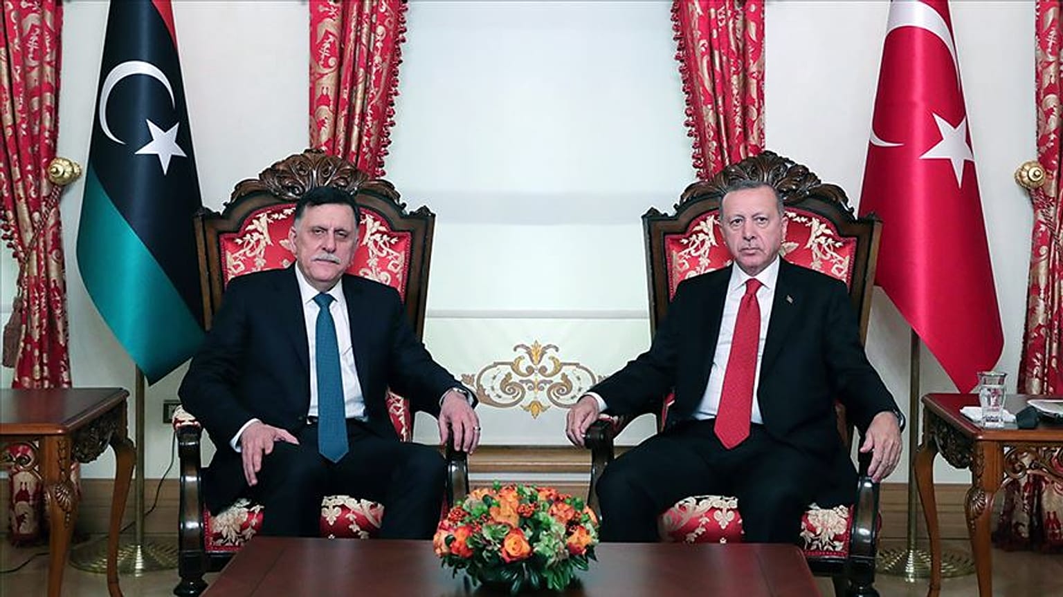 Cumhurbaşkanı Recep Tayyip Erdoğan ve Libya Ulusal Mutabakat Hükümeti Başkanlık Konseyi Başkanı Al Sarraj
