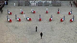 Paris: Trauerfeier für 13 in Mali getötete Soldaten