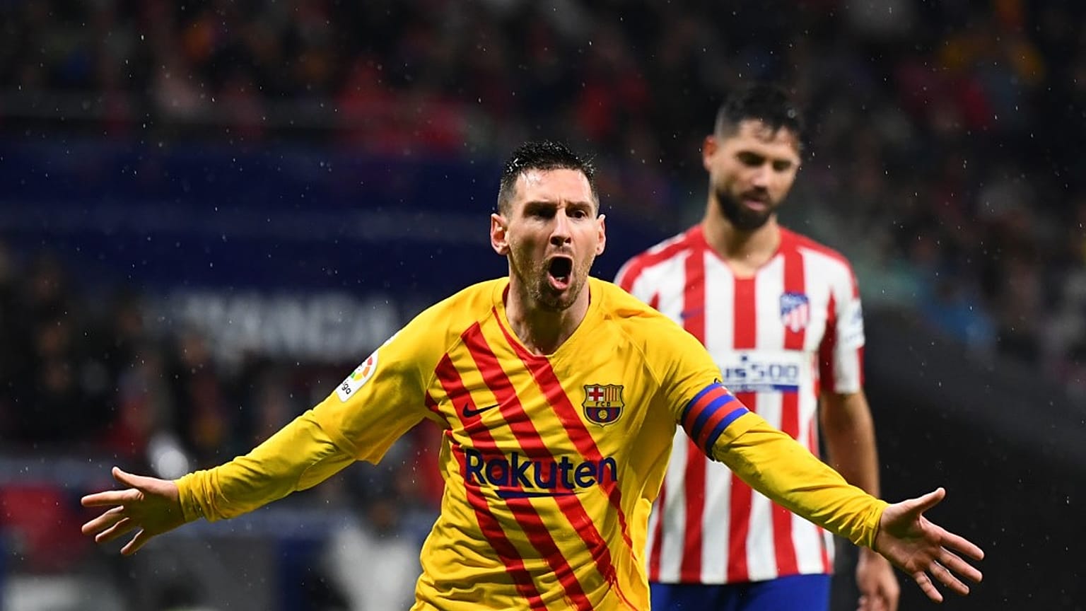 Altın top ödülünü Arjantinli yıldızı Lionel Messi kazandı