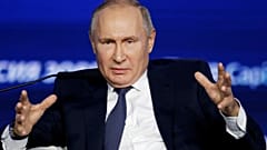 Entre la censura y el proteccionismo, Vladímit Putin firma la 'Ley anti Apple'
