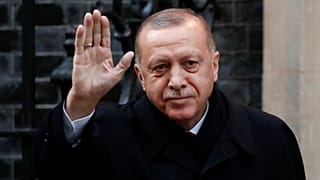 Recep Tayyip Erdoğan, à chegada a Downing Street, em Londres
