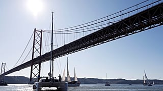 Greta Thunberg recebida em Lisboa por dezenas de ativistas