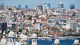 İBB'de farklı inançlara hizmet edecek din görevlileri göreve başladı