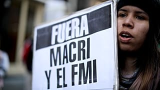 Denuncian al presidente argentino, Mauricio Macri, por el acuerdo de préstamo con el FMI