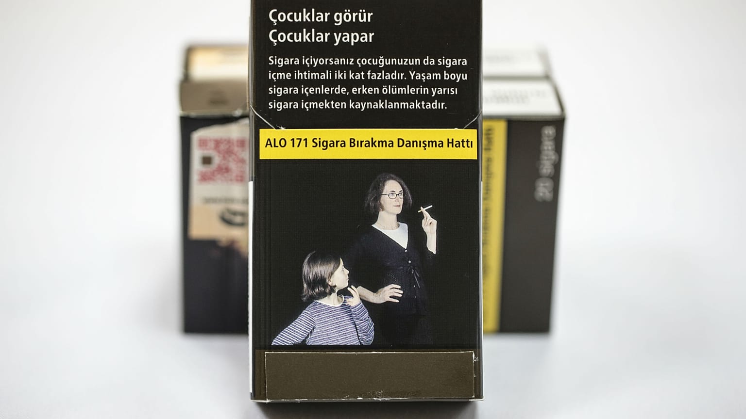 Sigarada düz ve standart paket uygulaması 5 Aralık'ta başlıyor