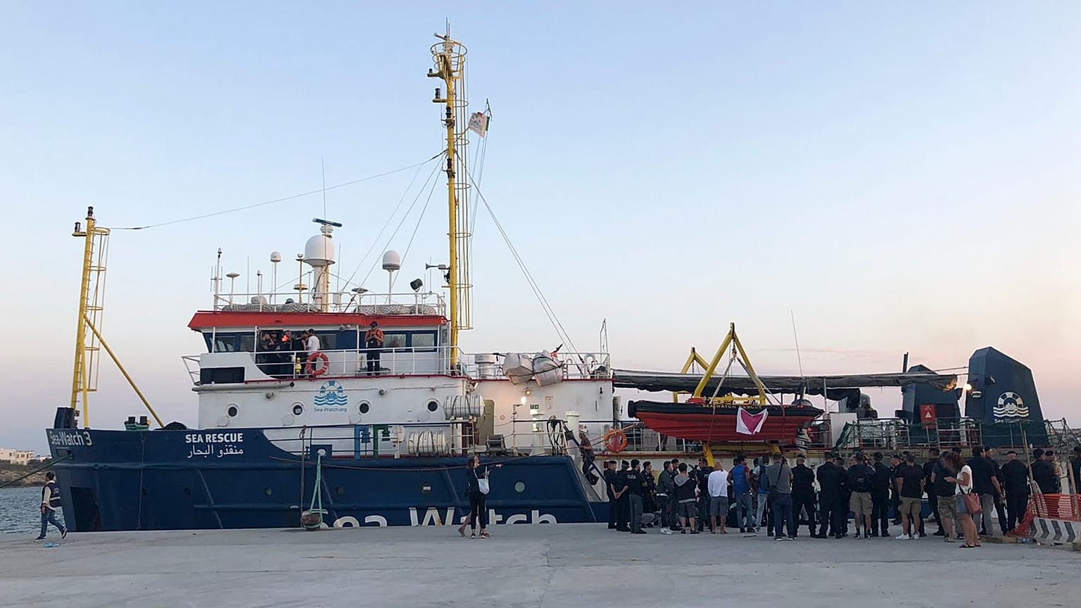 Στην κατάσχεση του Sea Watch 3 προχώρησε η Ιταλία