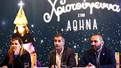 Ο δήμαρχος Αθηναίων Κώστας Μπακογιάννης μιλάει κατά τη διάρκεια συνέντευξης τύπου για την παρουσίαση του προγράμματος "Χριστούγεννα στην Αθήνα" 