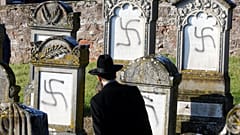 Gyűlöletellenes hivatalt nyitnak a franciák