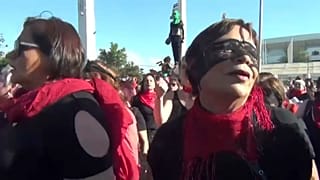 Dieser Song geht weltweit viral: "Der Vergewaltiger bist Du"