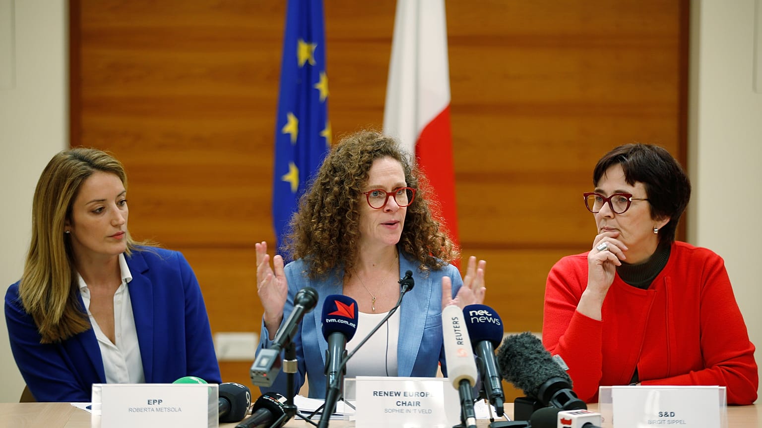 Europa no descarta activar el artículo 7 contra Malta