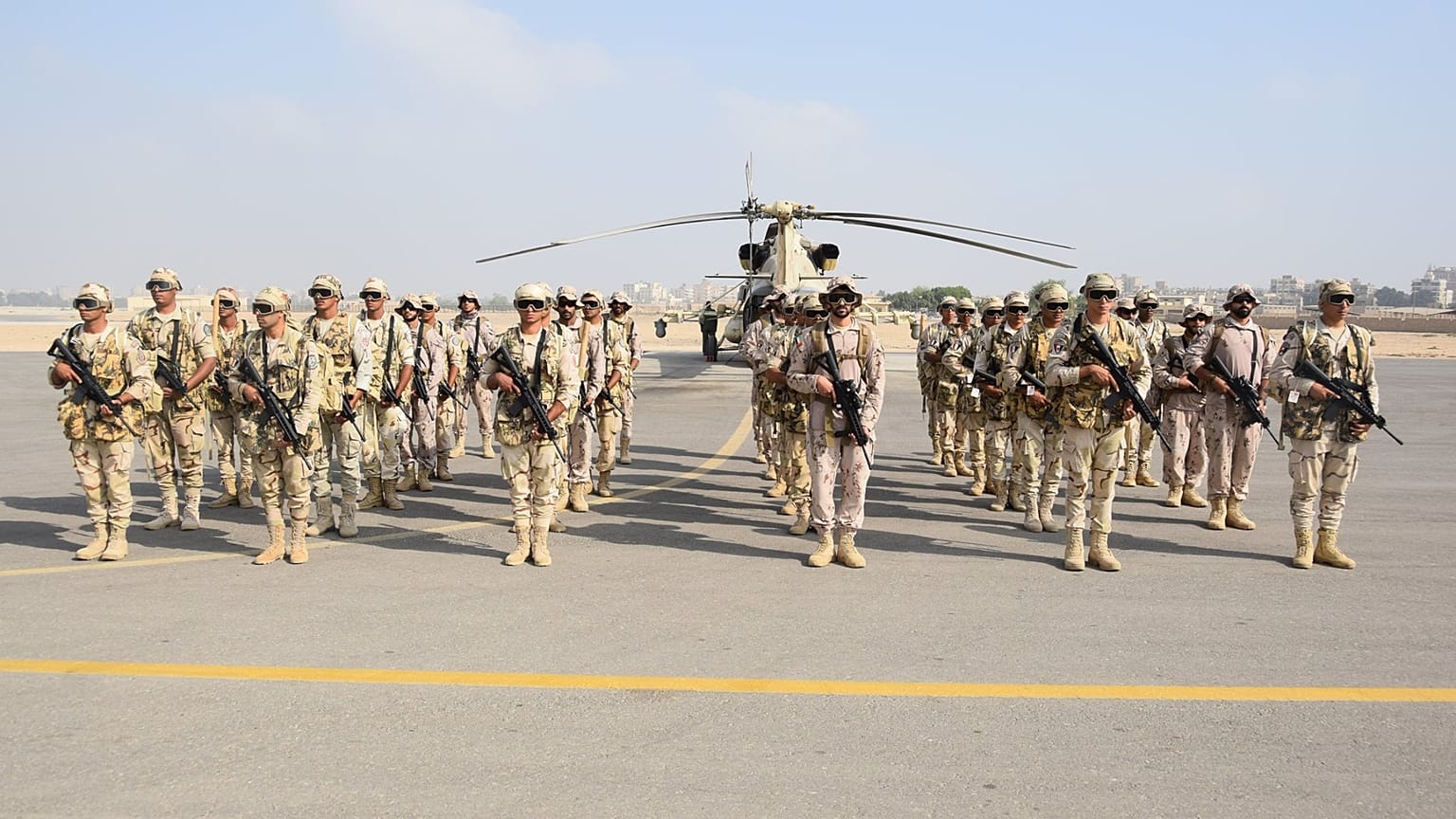 صورة للجيش المصري رفقة الجيش الإماراتي خلال تدريب عسكري