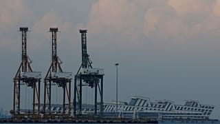 В Сингапуре арестовано российское судно "Севастополь"