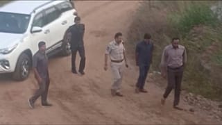 Hindistan'da polis, tecavüz olayına karışan 4 kişiyi vurarak öldürdü
