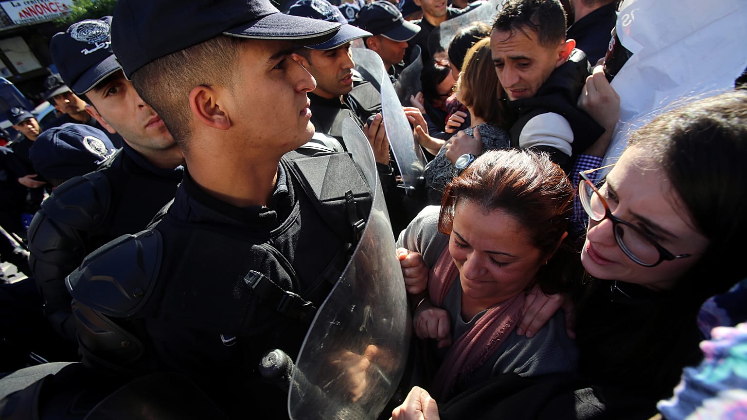 مظاهرات رفض الانتخابات الرئاسية في الجزائر