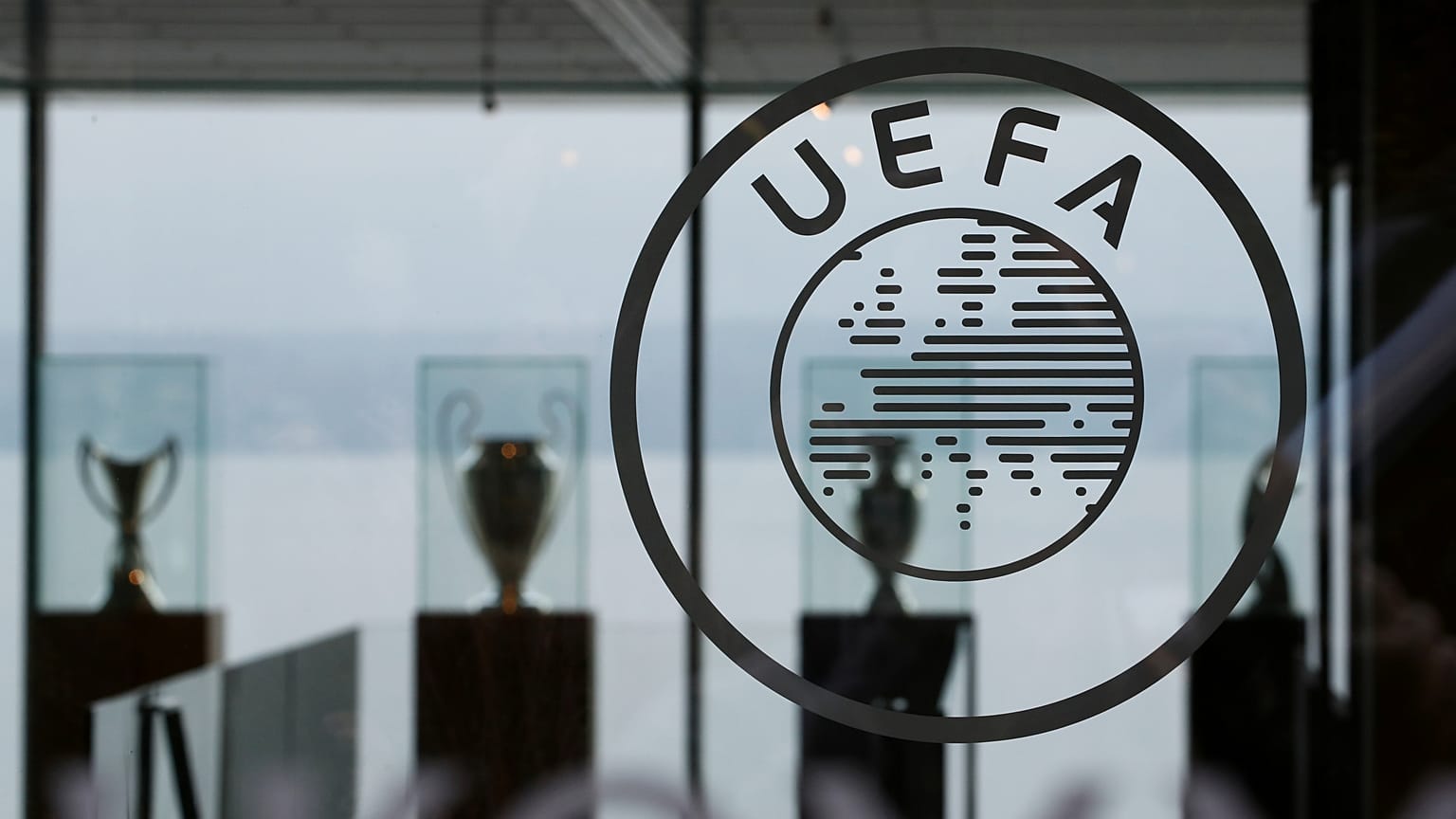  إجراءات تأديبية في حق رومانيا عقب هتافات عنصرية