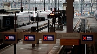 Frankreich in Aufruhr: Streik in Paris - Autobahnblockaden überall