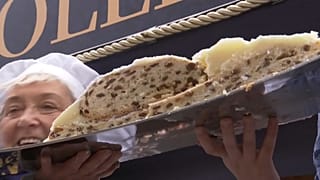ویدئو؛ کیک ۴ تنی اشتولن در درسدن آلمان 