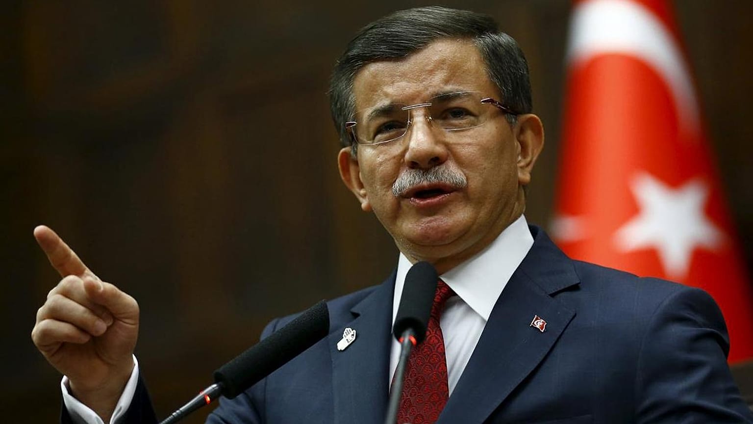 Eski Başbakan Ahmet Davutoğlu
