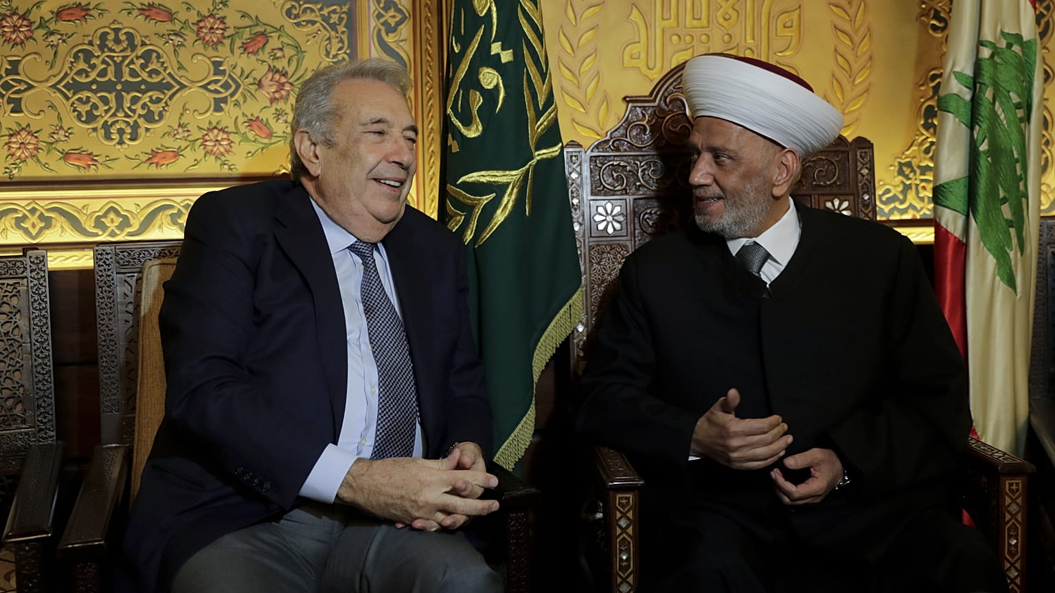 مفتى لبنان الشيخ عبد اللطيف دريان يستقبل المرشح لرئاسة الحكومة سمير الخطيب بدار الفتوى في بيروت. 08/12/2019