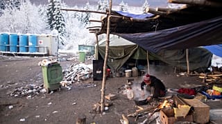 Megkezdék az életveszélyes vucjaki menekülttábor felszámolását