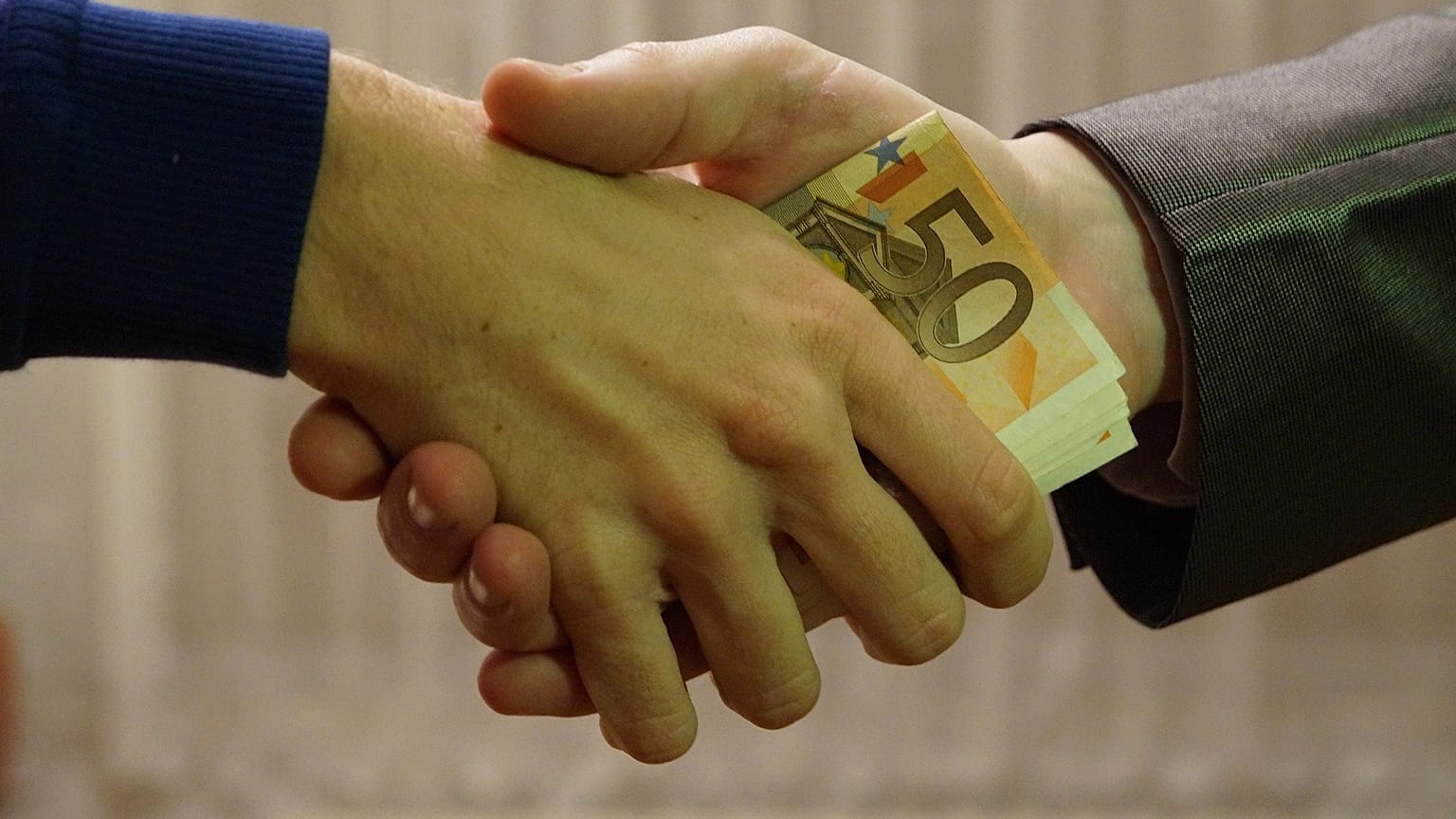 Dünya Yolsuzlukla Mücadele Günü: Her yıl 1 trilyon dolar rüşvet veriliyor, yolsuzluk can alıyor