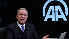 Akar: Libya'nın Atina Büyükelçisinin sınır dışı edilmesi bir 'acizlik' ve 'zafiyet'tir  