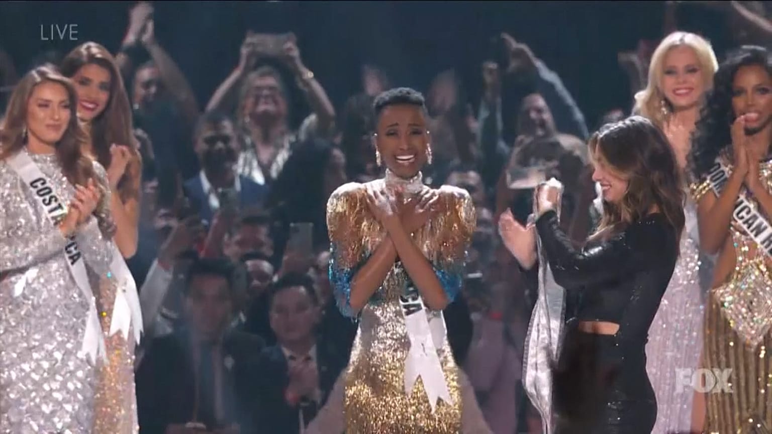 Miss Universe η Ζοζιμπίνι Τούνζι