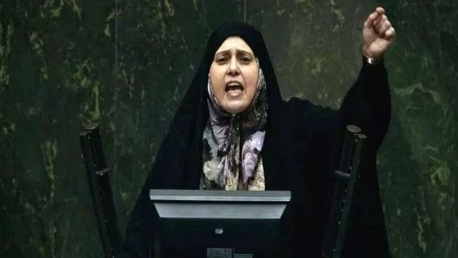 نطق پروانه سلحشوری: به‌جز اقلیتی برخوردار بقیه مردم را رها کرده‌ایم