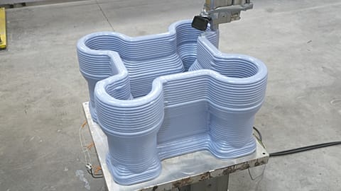 Hybrid 3D printer robots are making the manufacturing of European industrial components 40% faster 