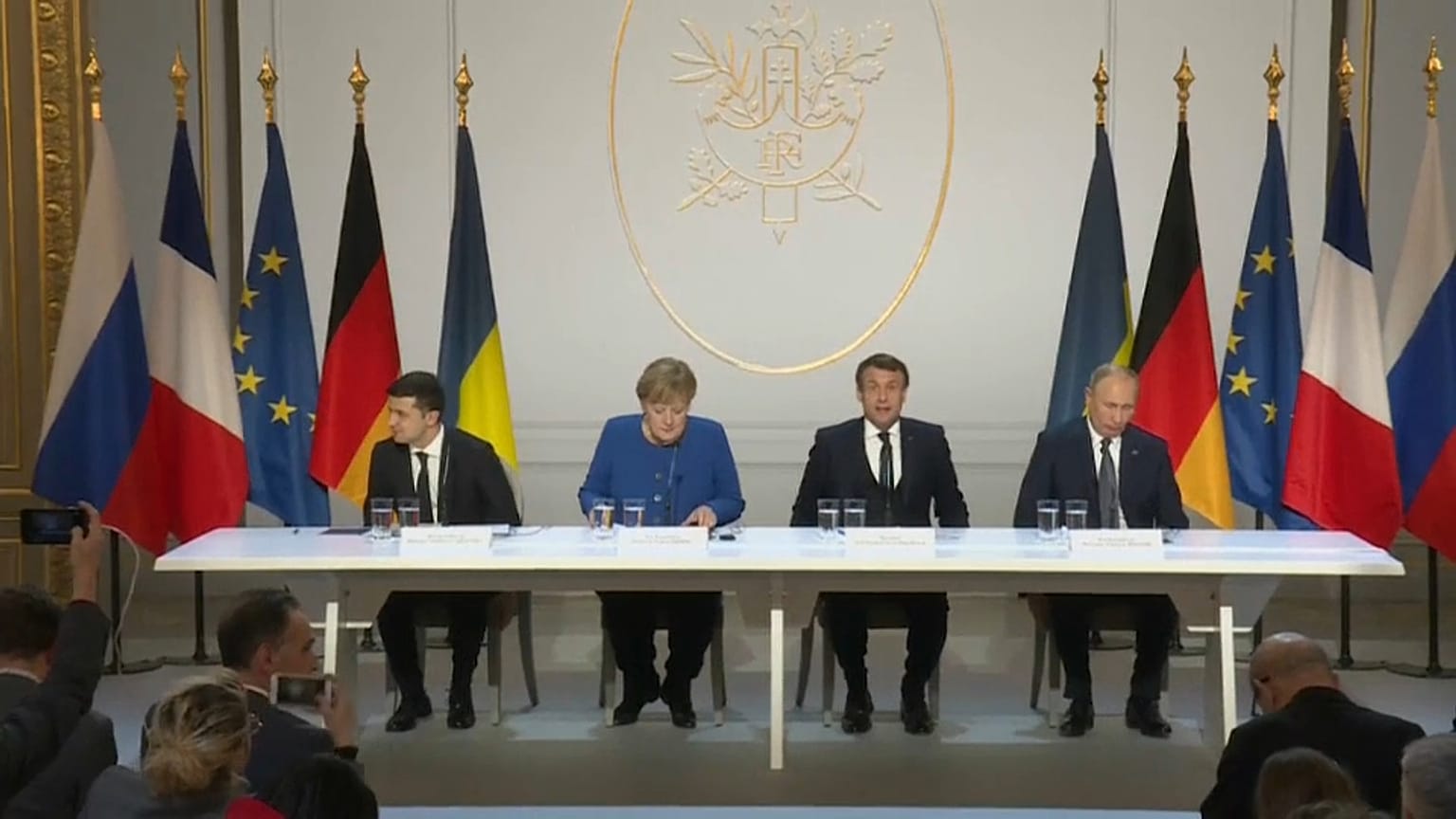 Putin e Zelensky acordam cessar-fogo