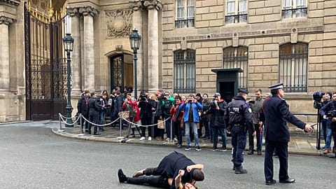 Παρίσι: Ακτιβίστριες της Femen εναντίον Πούτιν