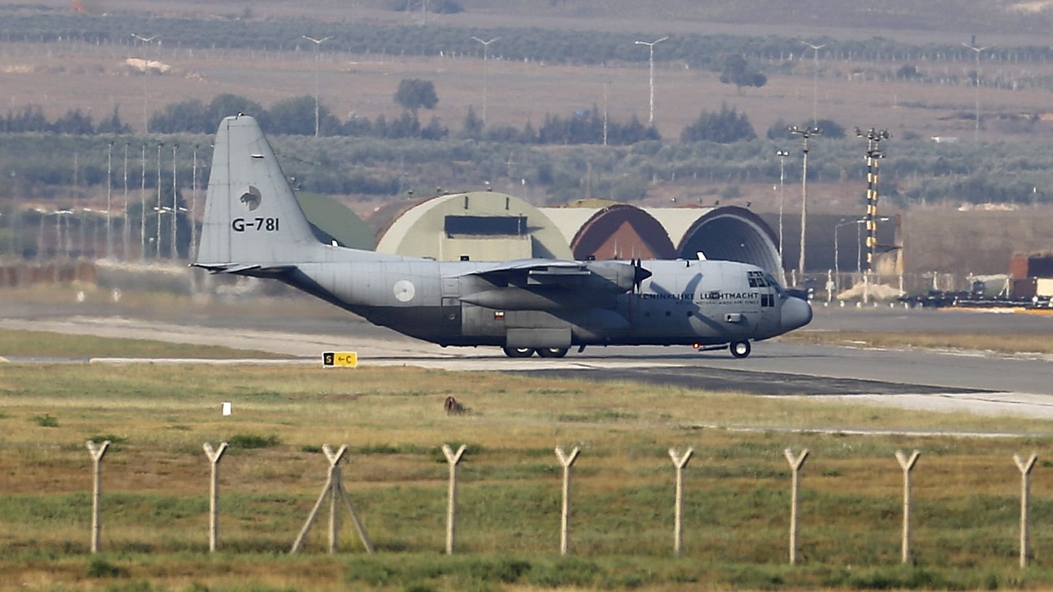 C-130 kargo uçağı 