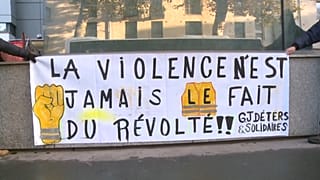 Gendarmes et gilets jaunes se font face au tribunal de Narbonne : un procès pour l'exemple ?