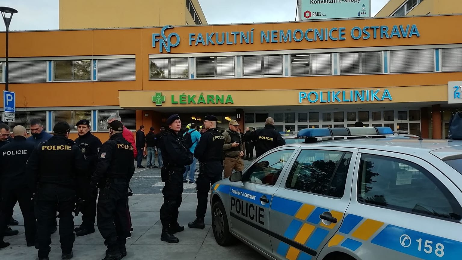 Lövöldözés volt az ostravai kórházban, heten meghaltak