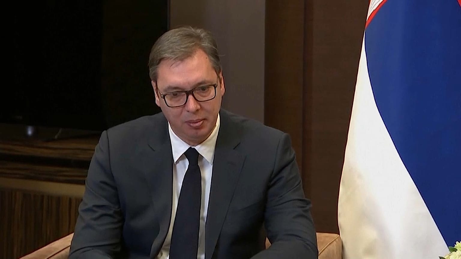 Il presidente serbo Vučić denunciato per traffico di marijuana