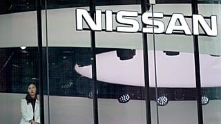Nissan eski yöneticisi Ghosn'un gelirini düşük gösterme suçundan 22 milyon ceza ile karşı karşıya
