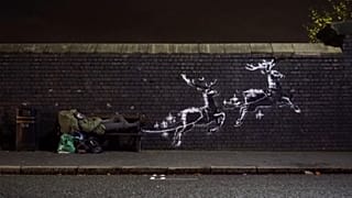 Το νέο έργο του Banksy για τους άστεγους της Βρετανίας