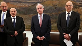 Ο πρόεδρος της Βουλής Κωνσταντίνος Τασούλας, ο ΥΠΕΞ Νίκος Δένδιαςκαι ο πρόεδρος της Βουλής της Λιβύης