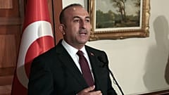 Τσαβούσογλου: «Πολιτικό σόου η αναγνώριση της γενοκτονίας των Αρμενίων »