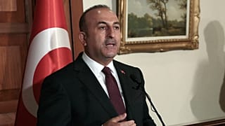 Τσαβούσογλου: «Πολιτικό σόου η αναγνώριση της γενοκτονίας των Αρμενίων »