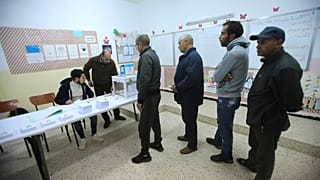 أقلّ من 40% من الناخبين الجزائريين أدلوا بأصواتهم في الانتخابات الرئاسية
