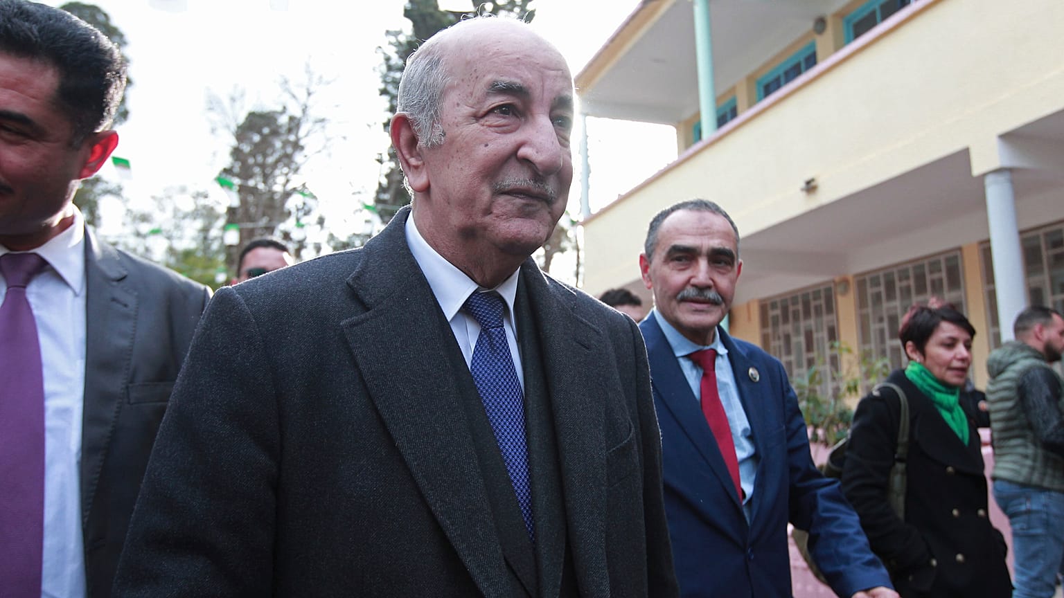 Αλγερία - Προεδρικές Εκλογές: Νικητής  ο Αμπντελματζίντ Τεμπούν με 58% των ψήφων 