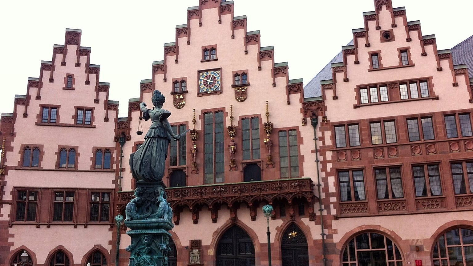 100 Jahre Arbeiterwohlfahrt: Überschattet von Skandal in Frankfurt
