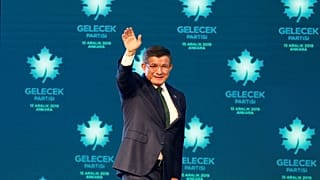 Ahmet Davutoğlu, Gelecek Partisi'nin programını açıkladı. 