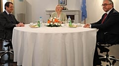 Κοινή παρουσία Αναστασιάδη, Ακιντζί και Σπέχαρ σε συνέδριο