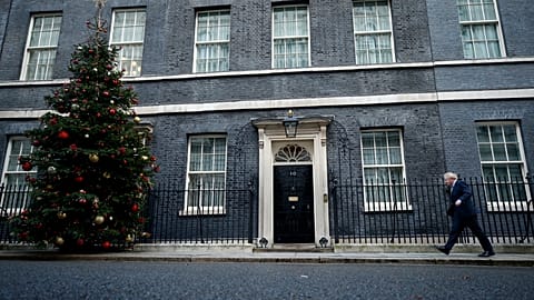 A hero's welcome for Boris at No.10